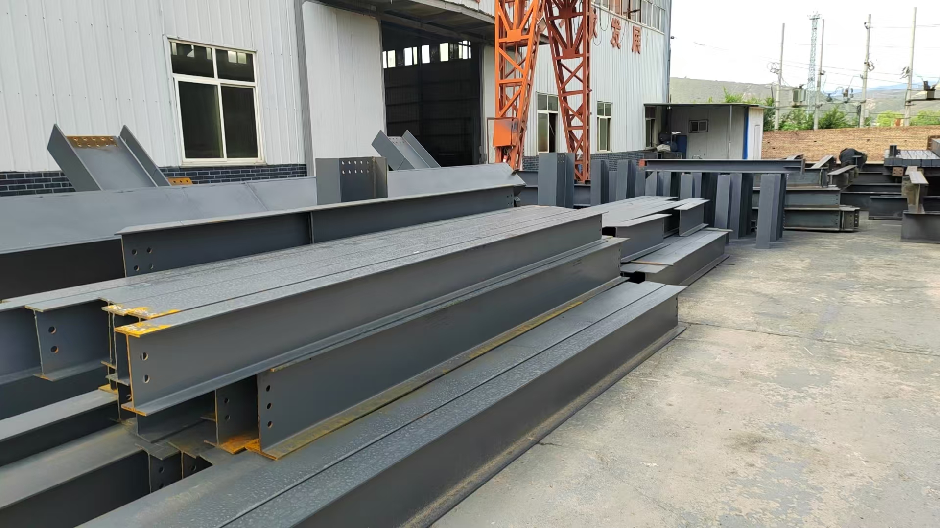 臨洮別墅區(qū)改造項目構(gòu)件出廠